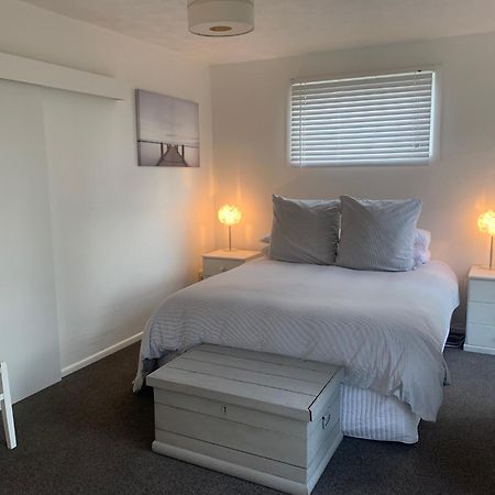 Beach Front Apartment Ohope Buitenkant foto