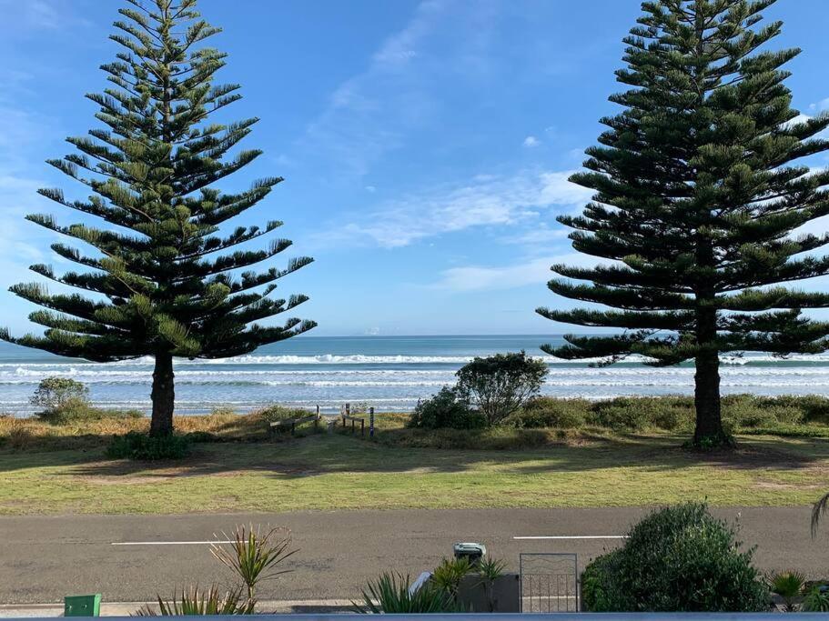 Beach Front Apartment Ohope Buitenkant foto