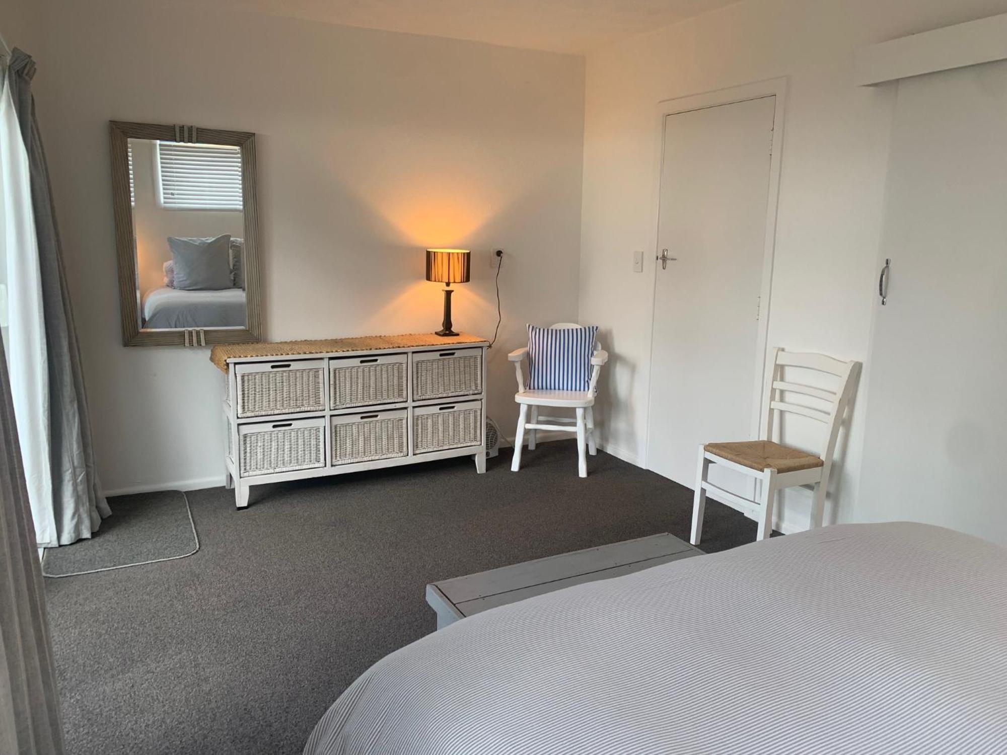Beach Front Apartment Ohope Buitenkant foto