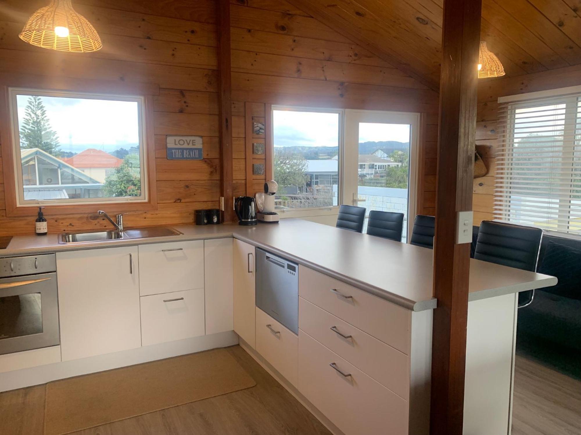 Beach Front Apartment Ohope Buitenkant foto